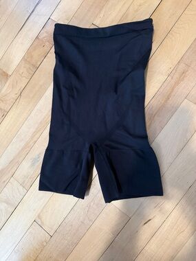 Black High-Waist Shaping Shorts
